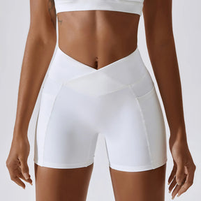 Shorts feminino, shorts fitness, shorts fitness feminino com bolso, bolso embutido, shorts fitness para academia, shorts para academia, roupa de academia, shorts fitness feminino com bolso diversas cores, shorts fitness feminino com bolso branco